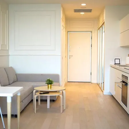 Skyland - 52nd Floor Luxury Studio