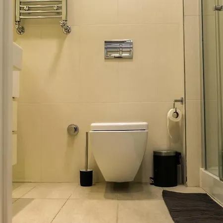 Skyland - 52nd Floor Luxury Studio Apartament *