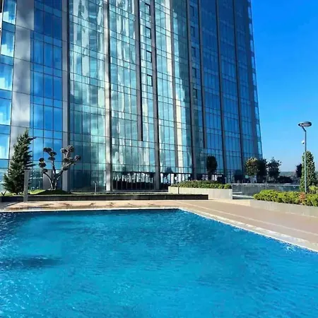 Skyland - 52nd Floor Luxury Studio *